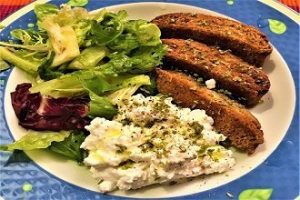 katiki-paximadia-salata